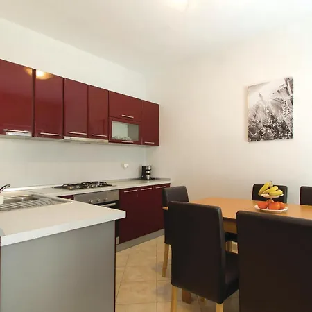 Two-bedroom In Semesterbostad