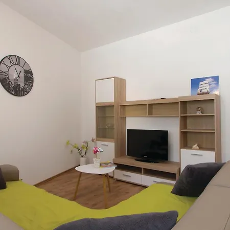 Hébergement de vacances Two-bedroom In *